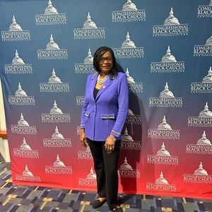 Meet your Posher, Marie